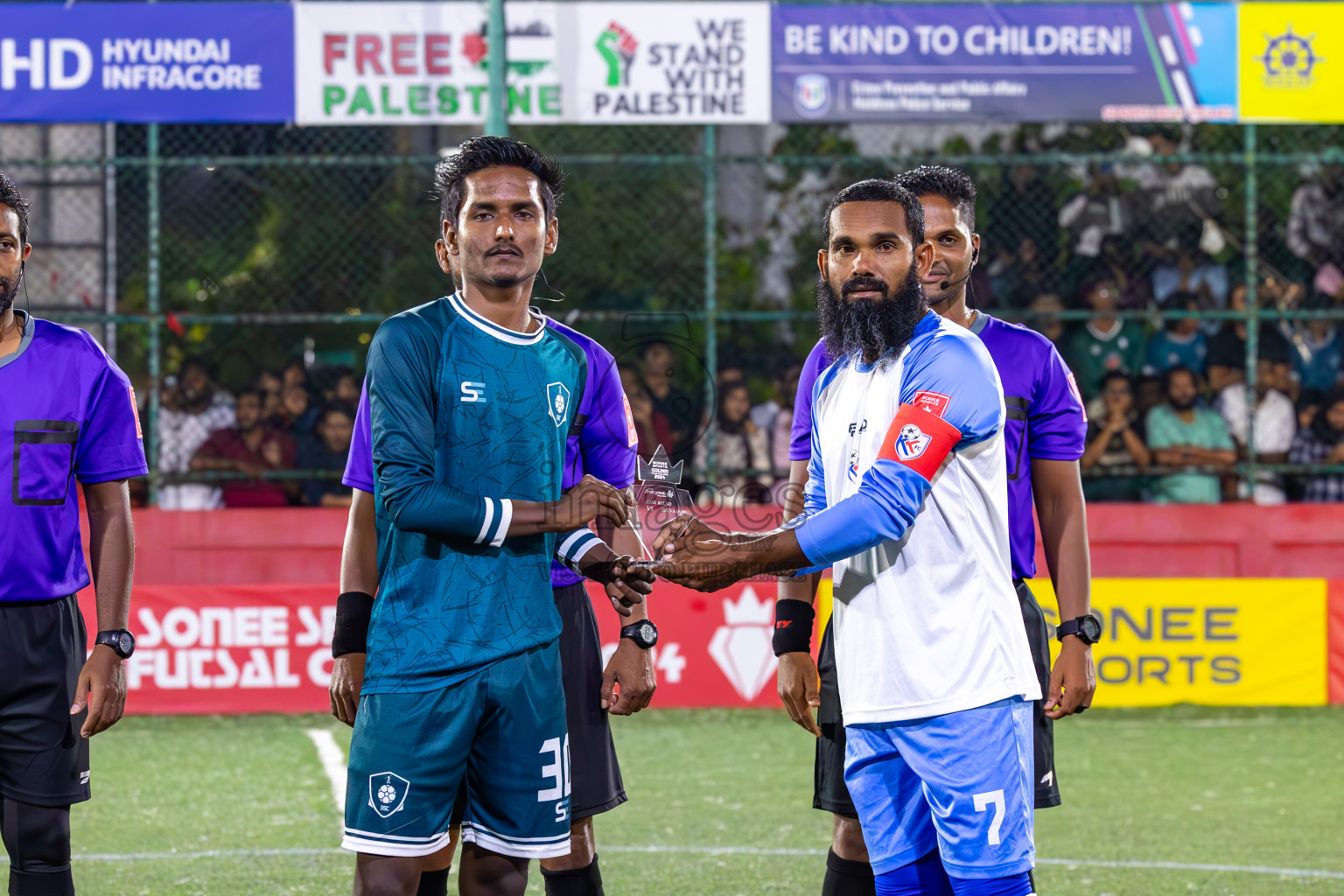 N Kendhikulhudhoo vs R Dhuvaafaru in Zone Round on Day 30 of Golden Futsal Challenge 2024, held on Tuesday , 14th February 2024 in Hulhumale', Maldives
Photos: Ismail Thoriq / images.mv
