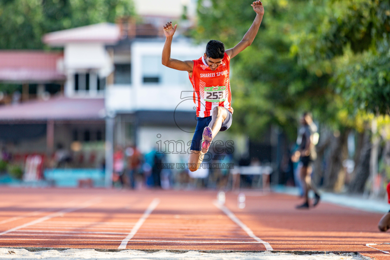 Day 2 of 12th Milo Association Championships was held in Ekuveni Track at Male', Maldives on Friday, 25th April 2025. 
Photos: Hassan Simah / images.mv