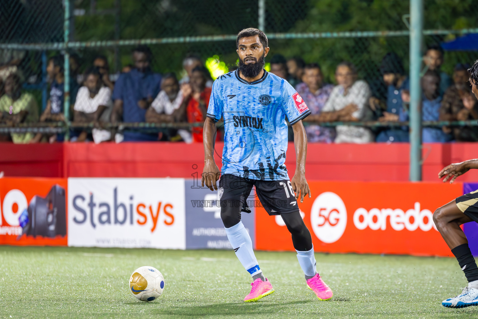 HA Dhidhdhoo vs HDh Neykurendhoo in Zone Round on Day 31 of Golden Futsal Challenge 2025 was held on Tuesday, 4th February 2025, in Hulhumale', Maldives.
Photos: Ismail Thoriq / images.mv