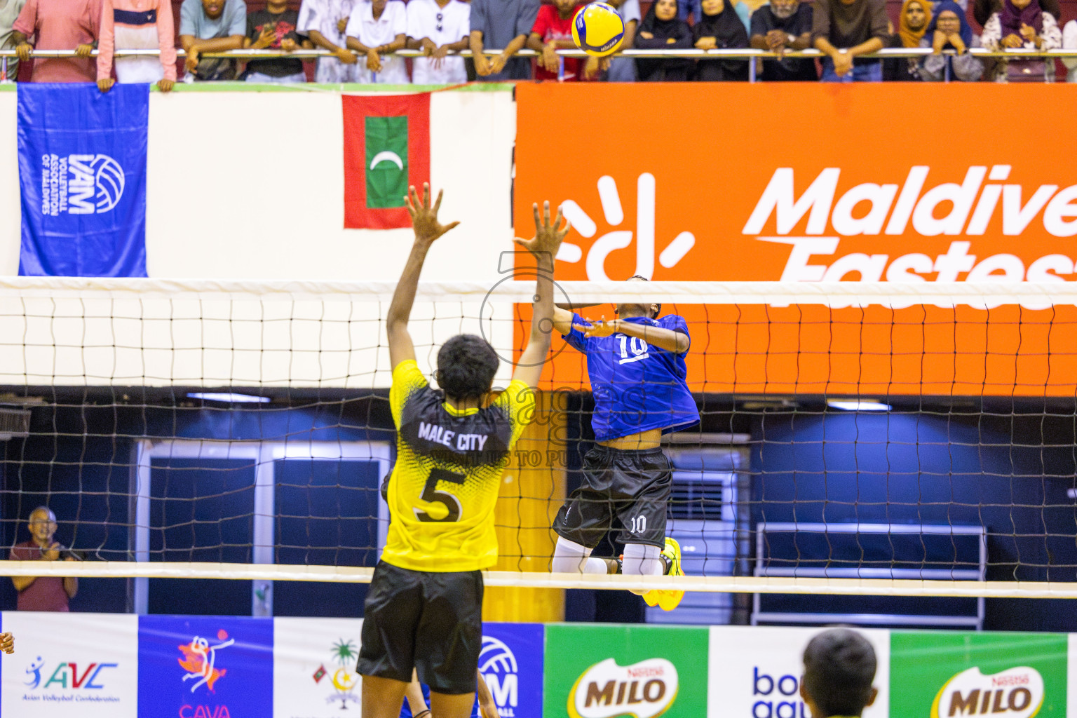 ADh Maamigili vs Male' City in the Finals of MILO Raajje Volley Junior Championship 2025 (U16 Boys) was held in Social Center Indoor Hall, Maldives on Saturday, 27th September 2025. Photos: Ismail Thoriq / images.mv