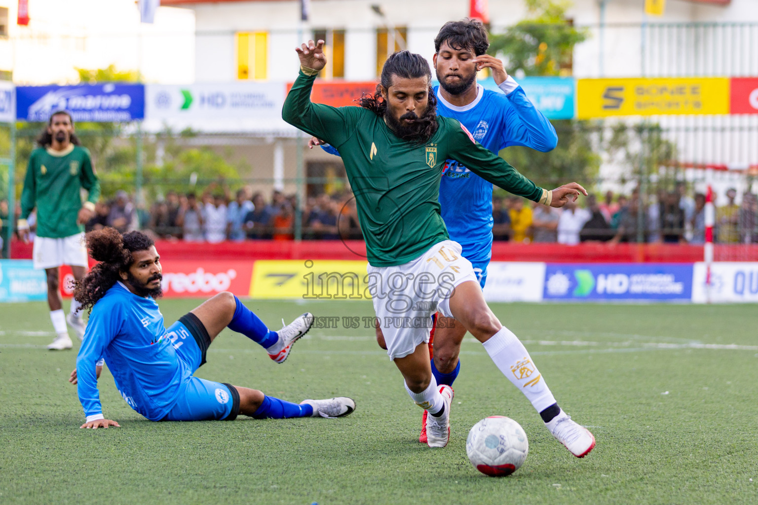 Th.Veymandoo vs Th.Thimarafushi in Day 6 of Golden Futsal Challenge 2024 was held on Saturday, 20th January 2024, in Hulhumale', Maldives 
Photos: Hassan Simah / images.mv