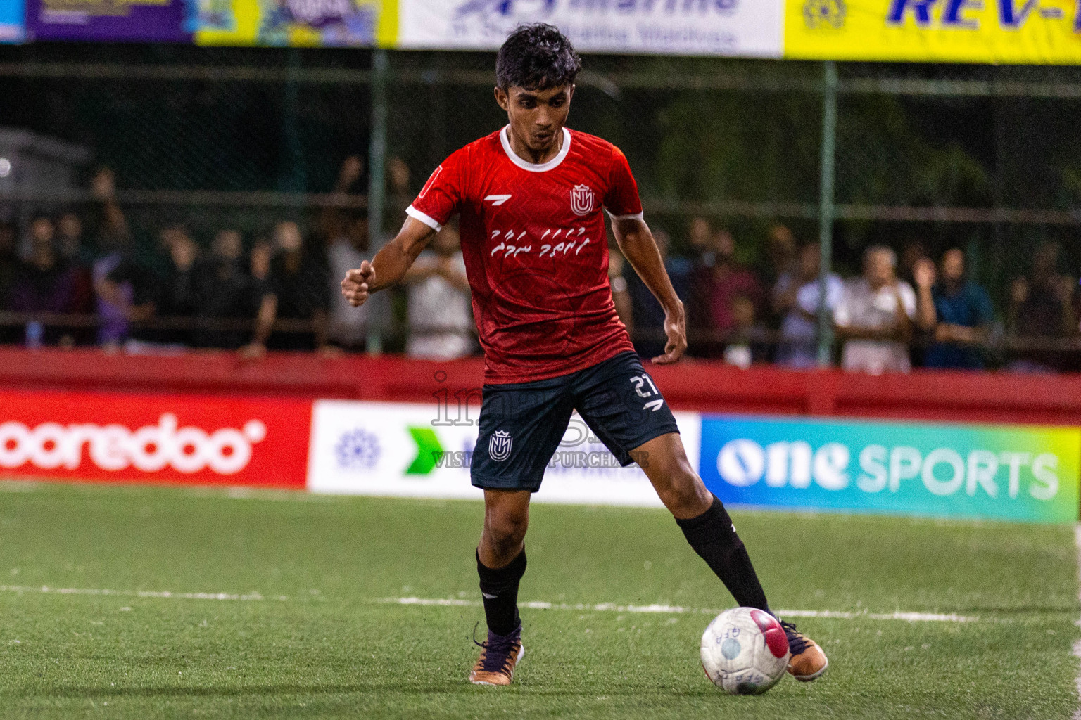 HDh Nolhivaran vs HDh Kumundhoo in Day 6 of Golden Futsal Challenge 2024 was held on Saturday, 20th January 2024, in Hulhumale', Maldives
Photos: Ismail Thoriq / images.mv