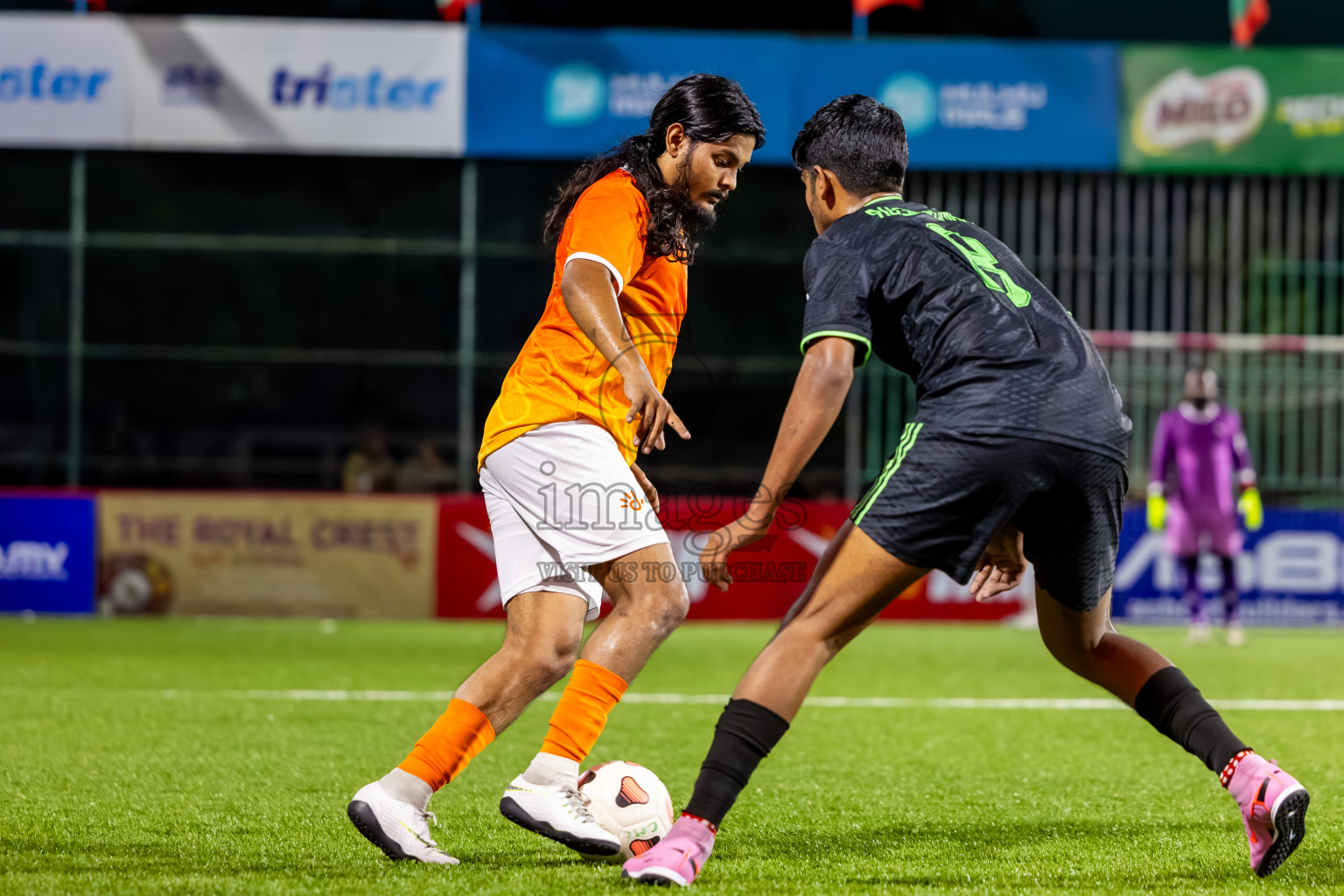 Dhiraagu vs AVSEC in Day 6 of Club Maldives Cup 2025 was held in Rehendhi Futsal Ground, Hulhumale', Maldives on Saturday, 4th October 2025. Photos: Nausham Waheed / images.mv