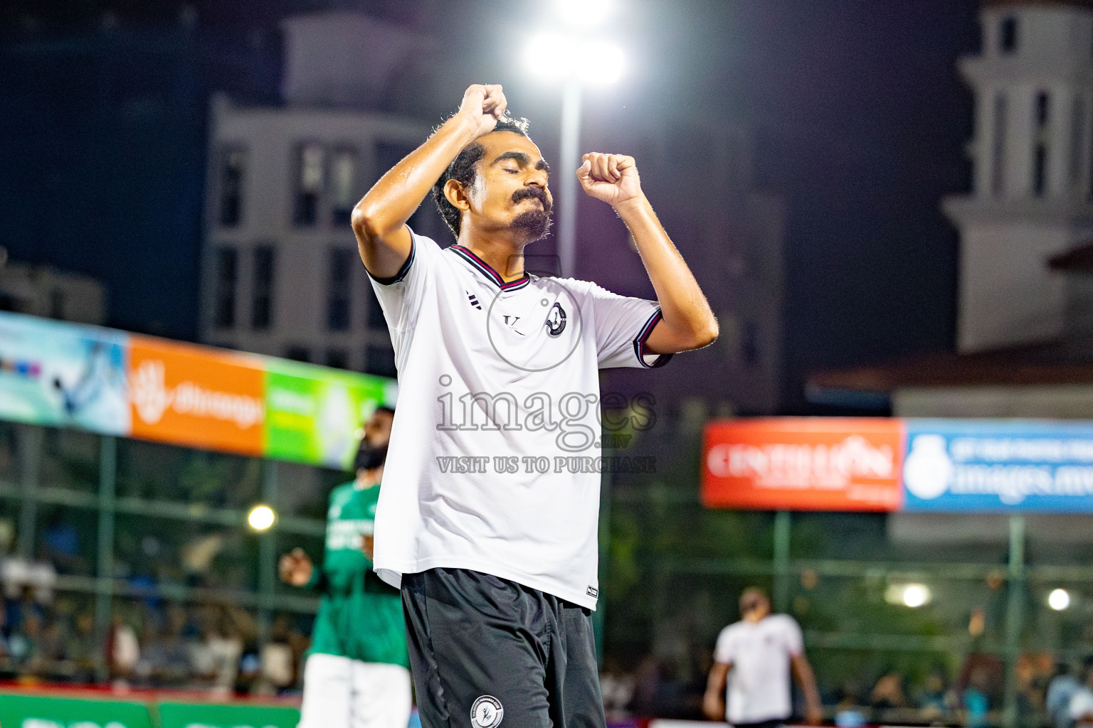 TEAM BADHAHI vs KULHIVARU VUZARA CLUB in the Semi-finals of Club Maldives Classic 2024 held in Rehendi Futsal Ground, Hulhumale', Maldives on Tuesday, 19th September 2024. 
Photos: Ismail Thoriq / images.mv