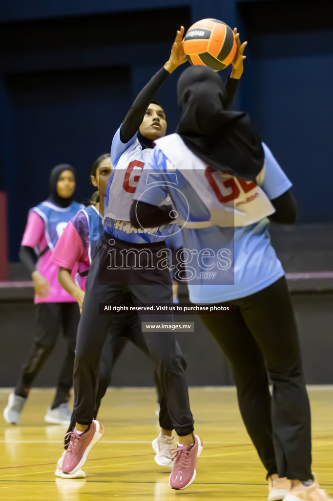 Shinning Star vs Mahibadhoo in the Milo National Netball Tournament 2022 on 21 July 2022, held in Social Center, Male', Maldives. Photographer: Shuu / Images.mv