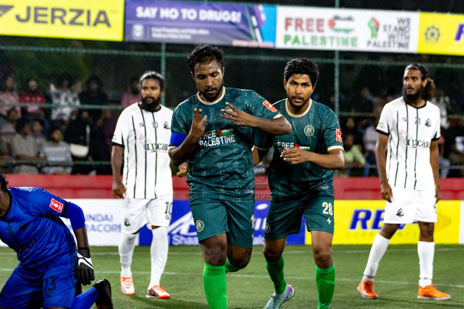 HDh.Nolhivaranfaru VS HDh.Neykurendhoo in Day 6 of Golden Futsal Challenge 2024 was held on Saturday, 20th January 2024, in Hulhumale', Maldives 
Photos: Hassan Simah / images.mv