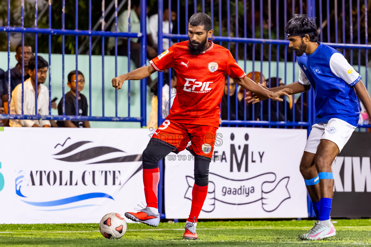 Kudarikilu vs Hithaadhoo in Day 1 of Better in Baa Futsal Fiesta 2025 Men's division held in B. Eydhafushi, Maldives on Wednesday, 5th November 2025. Photos: Nausham Waheed / images.mv