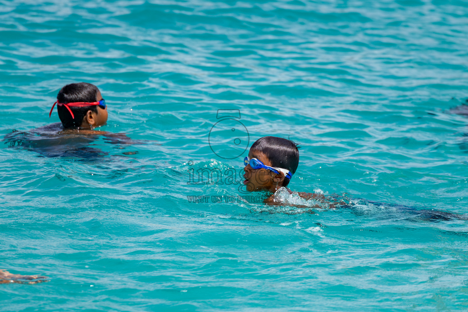 16th National Open Water Swimming Competition 2025 held in Kudagiri Picnic Island, Maldives on Saturday, 17th may 2025.
Photos: Ismail Thoriq / images.mv