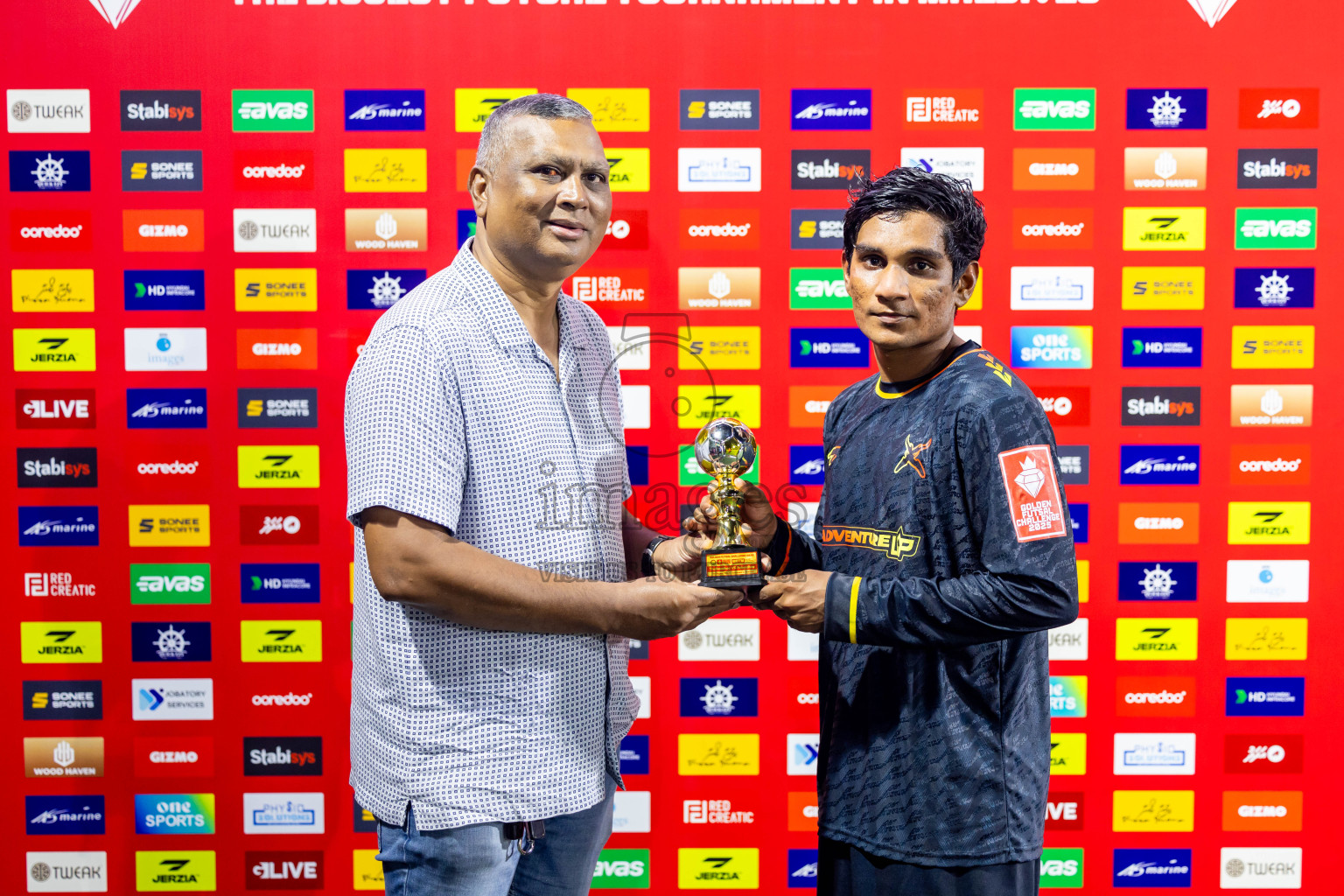 B Thulhaadhoo vs B Fehendhoo in Day 18 of Golden Futsal Challenge 2025 was held on Wednesday, 22nd January 2025, in Hulhumale', Maldives. Photos: Nausham Waheed / images.mv