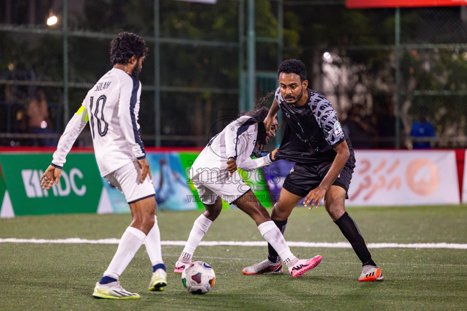 DHAAKHILY CLUB vs HULHUMALE HOSPITAL in Club Maldives Classic 2024 held in Rehendi Futsal Ground, Hulhumale', Maldives on Thursday, 5th September 2024. 
Photos: Hassan Simah / images.mv