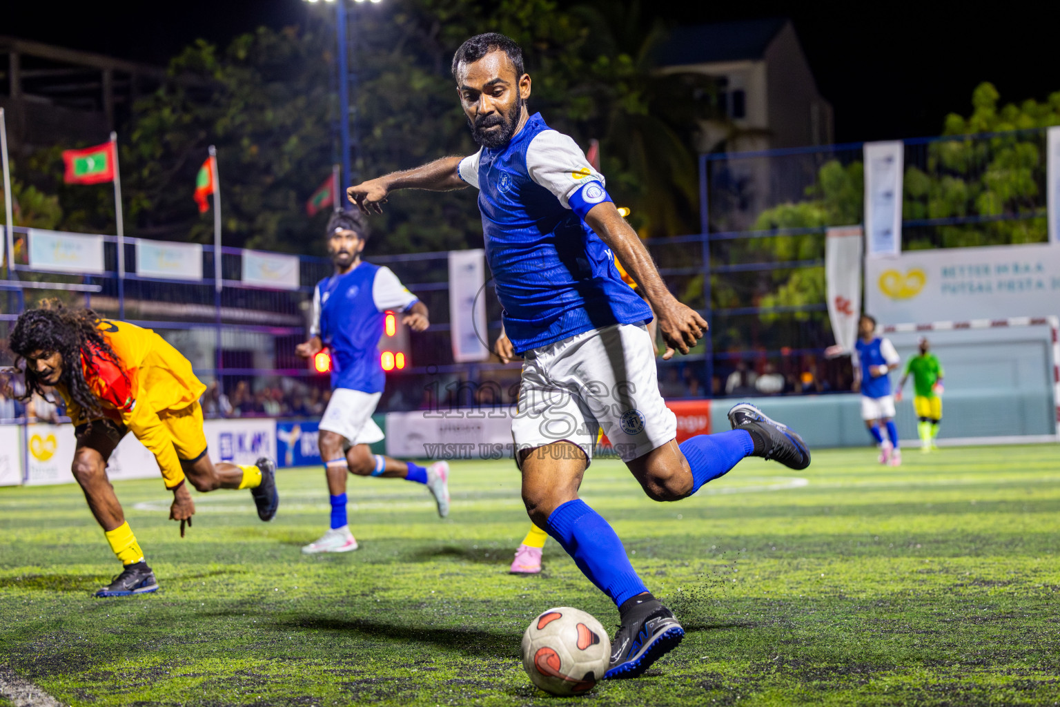 Hithaadhoo vs Thulhaadhoo in Day 5 of Better in Baa Futsal Fiesta 2025 Men's division held in B. Eydhafushi, Maldives on Sunday, 9th November 2025. Photos: Nausham Waheed / images.mv
