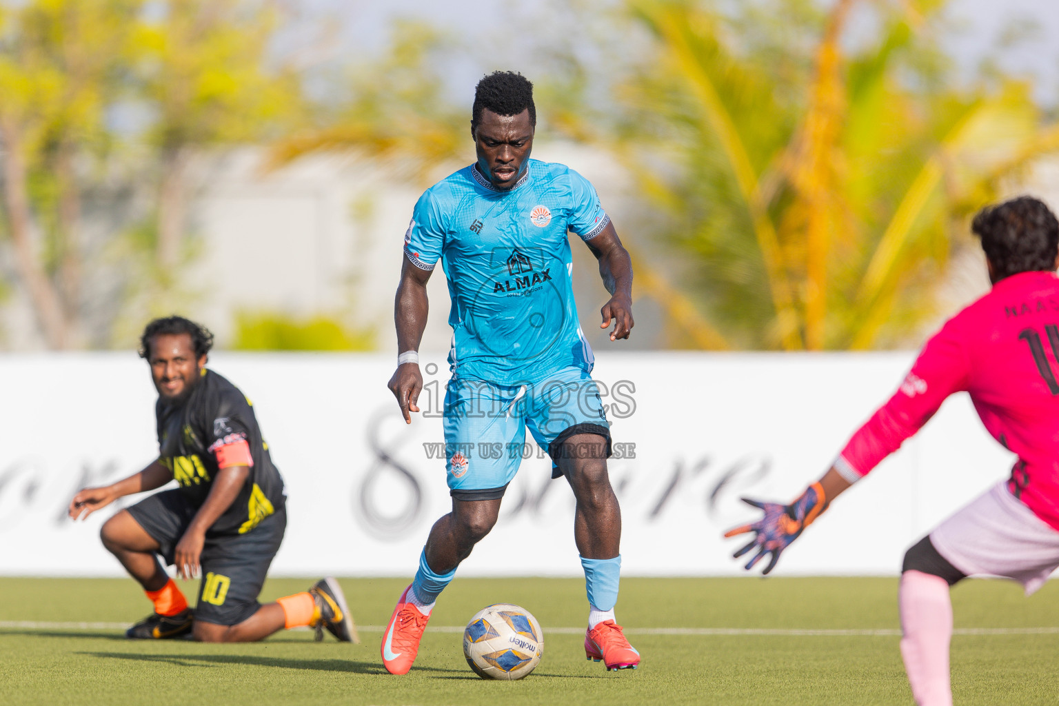 Irumathi FC VS Middle East in Day 5 of Eydhafushi Cup 2025 held in Eydhafushi Football Stadium at B. Eydhafushi, Maldives on Tuesday, 9th September 2025. Photos: Arif Rasheed / images.mv