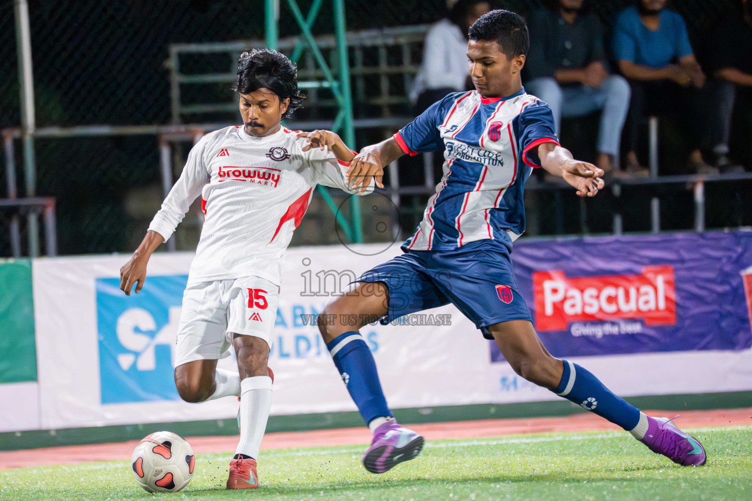 Maahinne UTD VS Outreef SC in Day 1 - Fonadhoo Youth Futsal Challenge 2025 was held in Fonadhoo Futsal Stadium, L. Fonadhoo, Maldives on Sunday, 26th October 2025 Photos: Arif Rasheed / images.mv