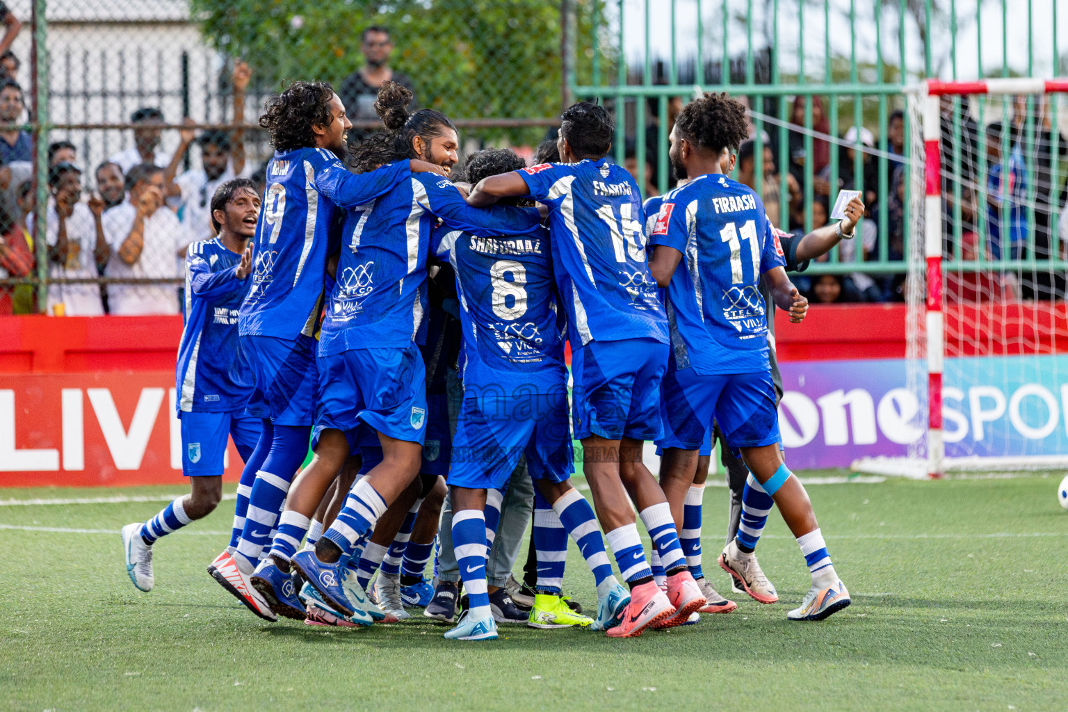 AA. Mathiveri VS AA. Thoddoo in Atoll Round Final on Day 20 of Golden Futsal Challenge 2025 was held on Friday, 24 January 2025, in Hulhumale', Maldives. 
Photos: Hassan Simah / images.mv