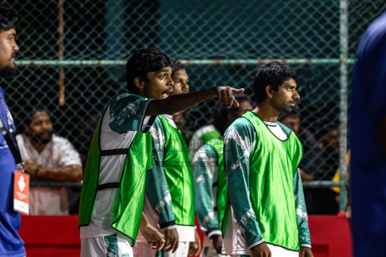HDh Nolhivaran vs HDh Kumundhoo in Day 13 of Golden Futsal Challenge 2025 was held on Friday, 17th January 2025, in Hulhumale', Maldives 
Photos: Hassan Simah / images.mv