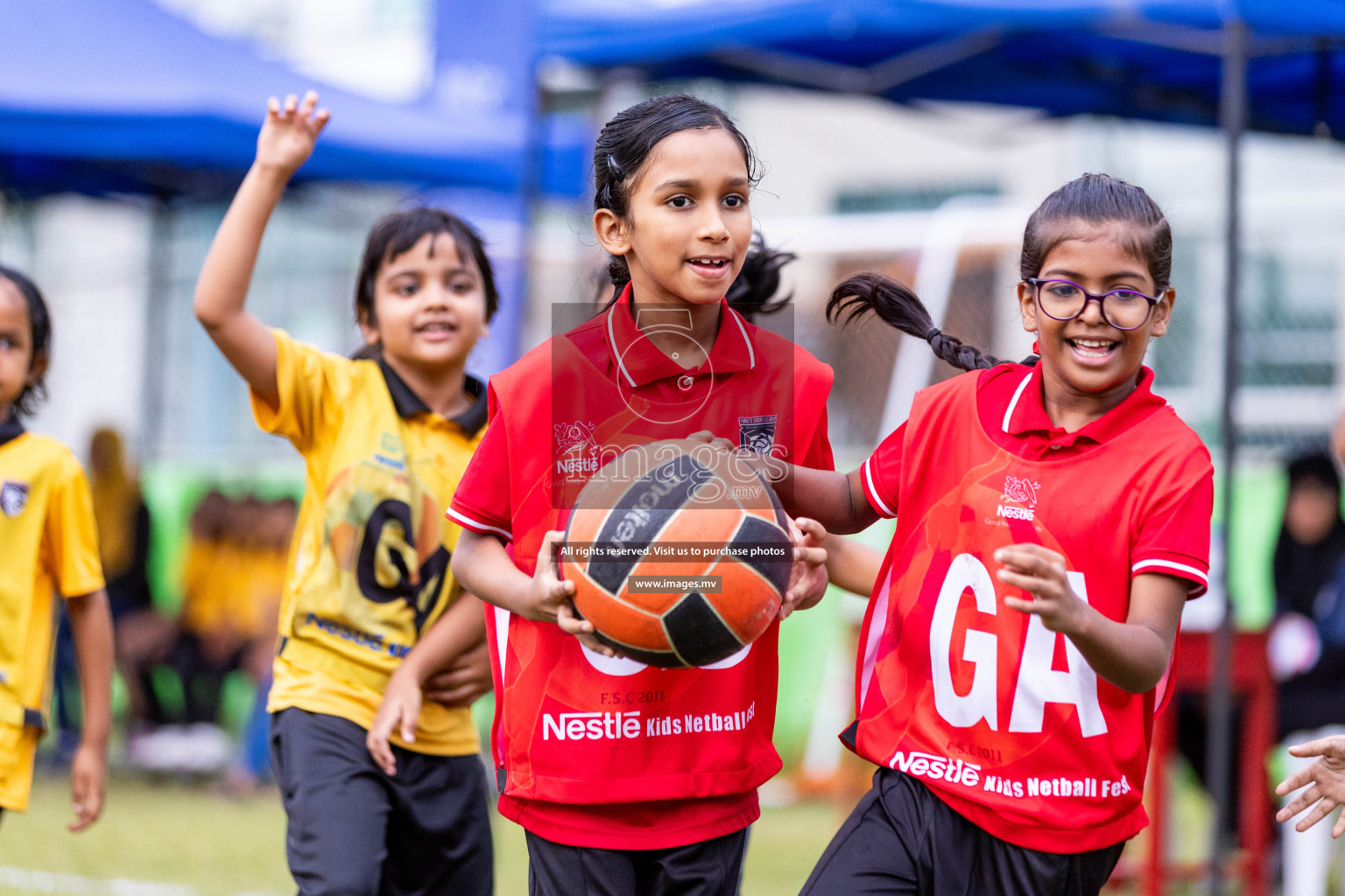 Day 2 of Nestle' Kids Netball Fiesta 2023 held in Henveyru Stadium, Male', Maldives on Thursday, 1st December 2023. Photos by Nausham Waheed / Images.mv