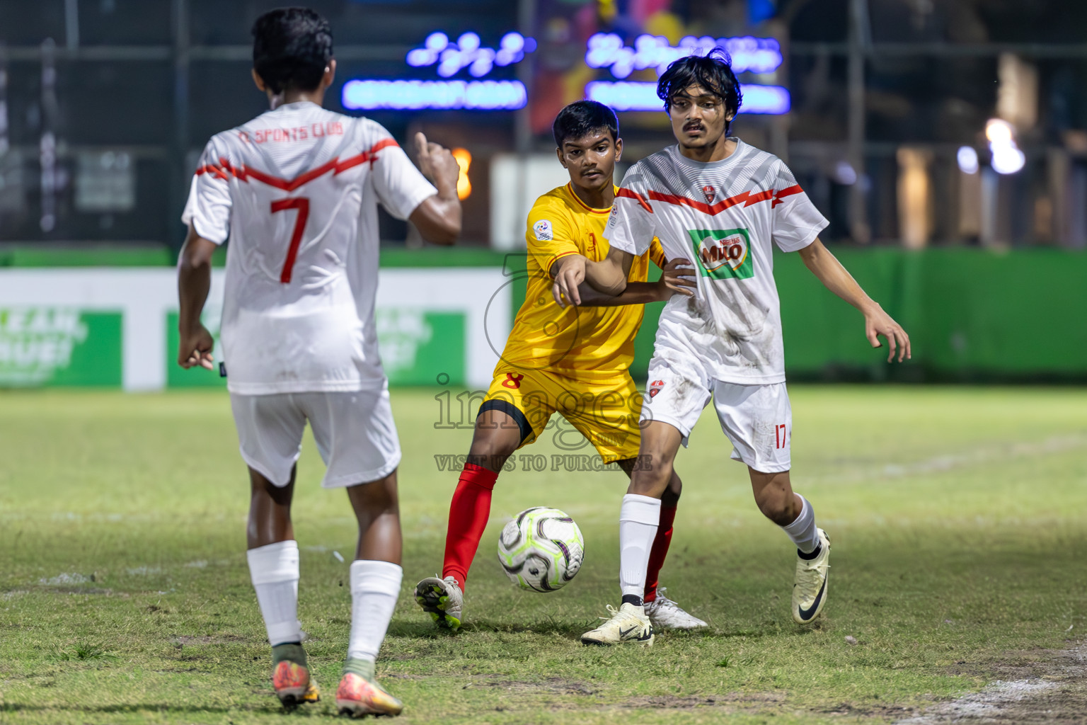 Day 10 of Dhivehi Youth League 2024 was held at Henveiru Stadium, Male', Maldives on Sunday, 15th December 2024.
Photos: Ismail Thoriq / Images.mv