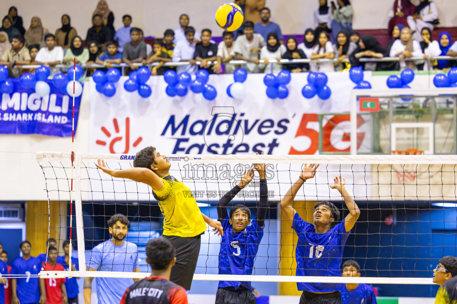 ADh Maamigili vs Male' City in the Finals of MILO Raajje Volley Junior Championship 2025 (U16 Boys) was held in Social Center Indoor Hall, Maldives on Saturday, 27th September 2025. Photos: Ismail Thoriq / images.mv