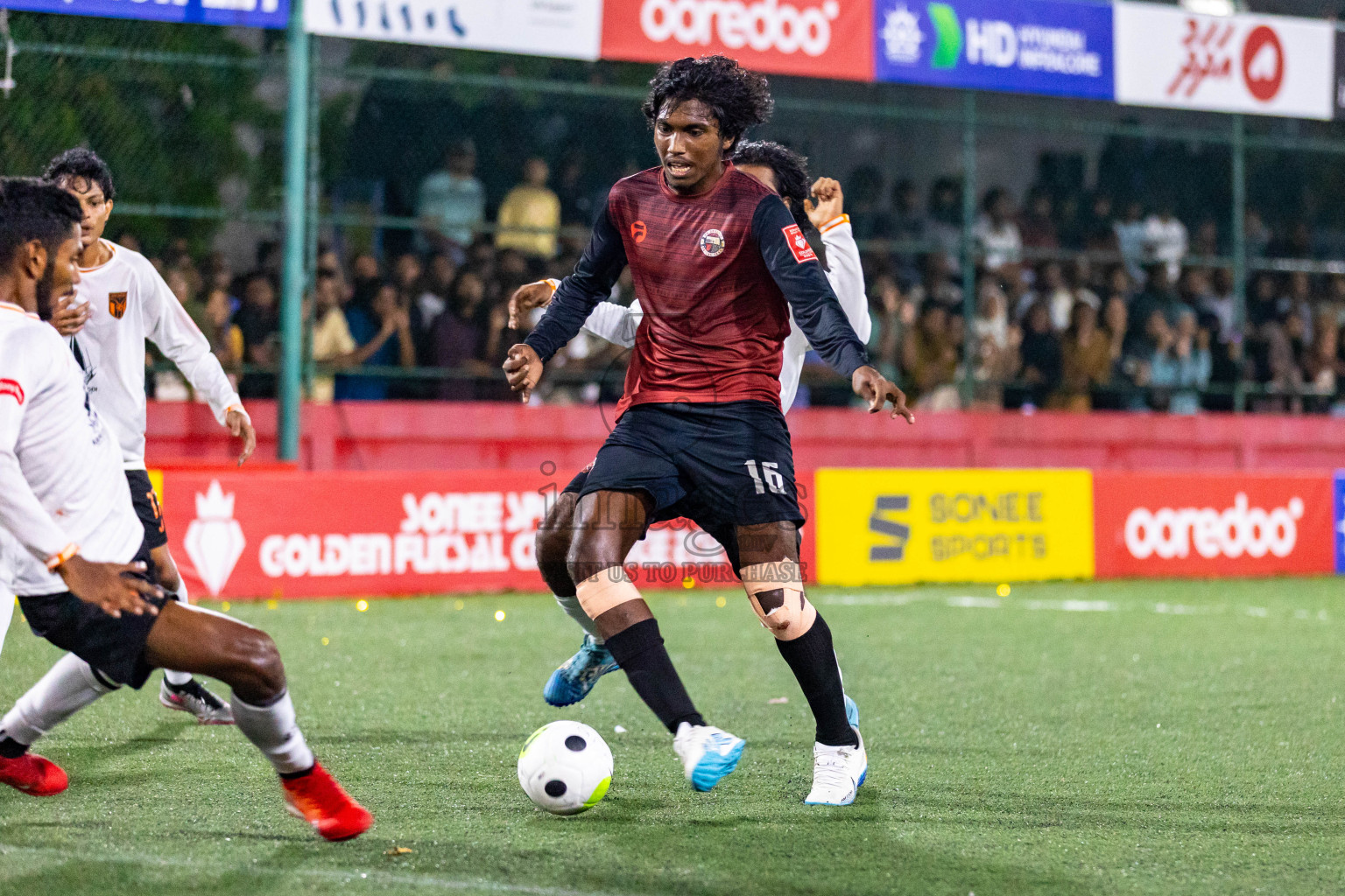 Th. Omadhoo vs Th. Hirilandhoo in Thaa Atoll Semi Final in Day 23 of Golden Futsal Challenge 2024 was held on Tuesday , 6th February 2024 in Hulhumale', Maldives 
Photos: Hassan Simah / images.mv