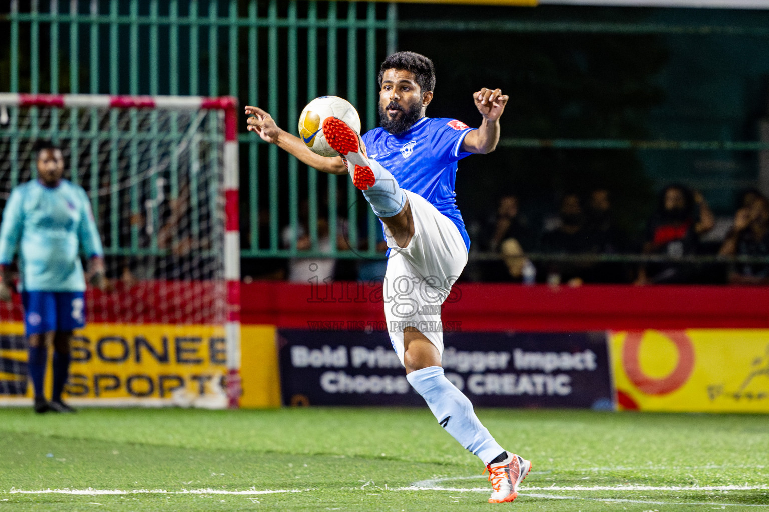 ADh Mahibadhoo vs ADh Omadhoo in Day 15 of Golden Futsal Challenge 2025 was held on Sunday, 19th January 2025, in Hulhumale', Maldives. Photos: Nausham Waheed / images.mv