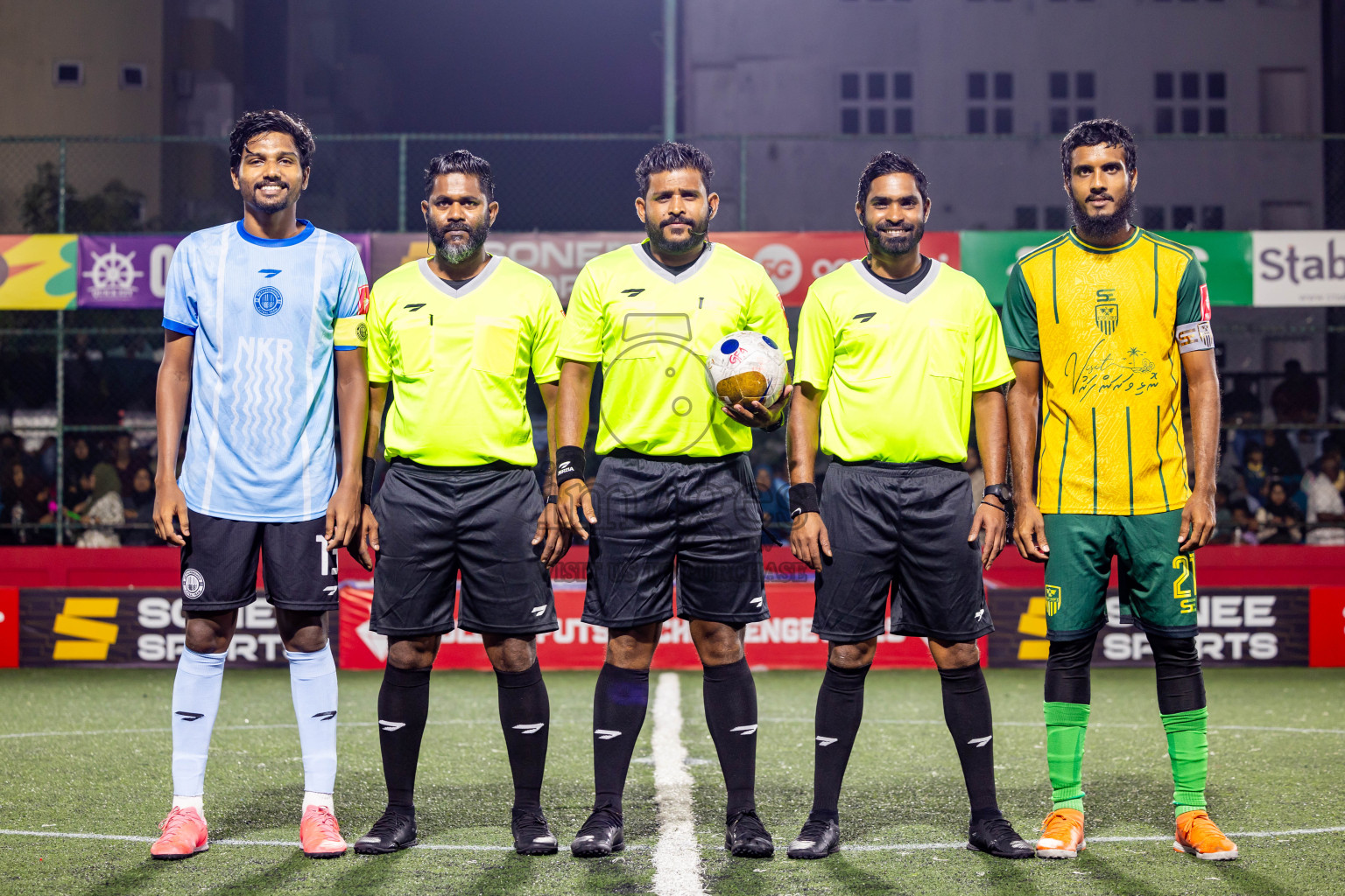 HDh Neykurendhoo vs HDh Nolhivaranfaru in Day 13 of Golden Futsal Challenge 2025 was held on Friday, 17th January 2025, in Hulhumale', Maldives. Photos: Nausham Waheed / images.mv