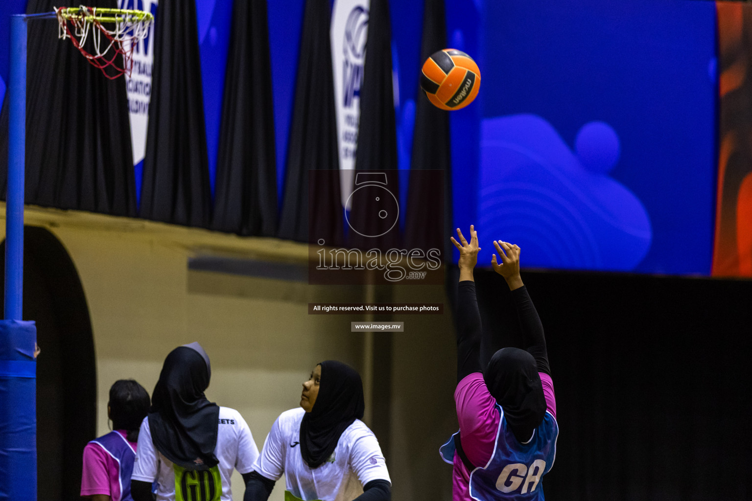 Sports Club Shining Star vs Club Green Streets in the Milo National Netball Tournament 2022 on 17 July 2022, held in Social Center, Male', Maldives. Photographer: Hassan Simah / Images.mv