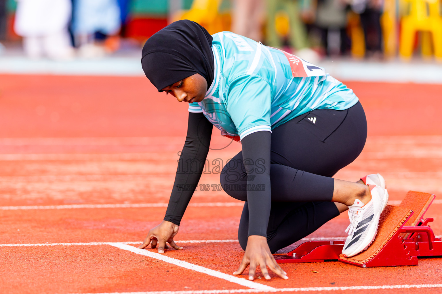 Day 5 of Inter-school Athletics Championship 2025 held in Ekuveni Synthetic Track, Male', Maldives on Saturday, 11th October 2025. Photos by: Nausham Waheed / Images.mv