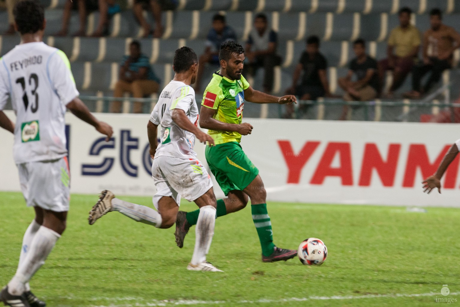 President's CUP 2016, Maziya Sports & Recreation vs S.Feydhoo Wednesday, November . 15, 2016. (Images.mv Photo/ Abdulla Sham).