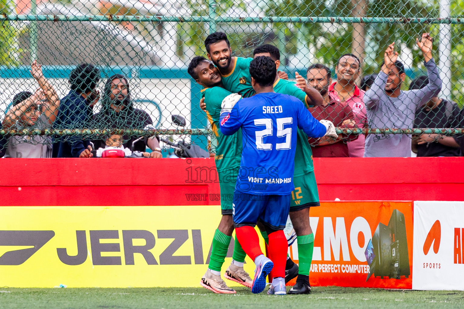 ADh Omadhoo VS ADh Mandhoo in Day 6 of Golden Futsal Challenge 2025 on Friday, 6th January 2025, in Hulhumale', Maldives Photos: Nausham Waheed / images.mv