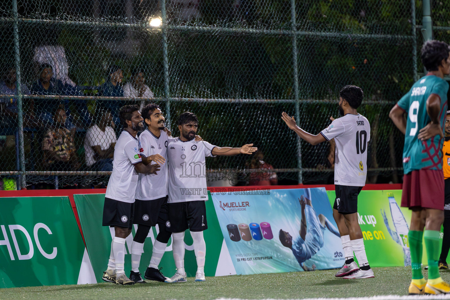 Kulhivaru Vuzaara Club vs Club Binaara in Club Maldives Classic 2024 held in Rehendi Futsal Ground, Hulhumale', Maldives on Saturday, 14th September 2024. Photos: Ismail Thoriq / images.mv