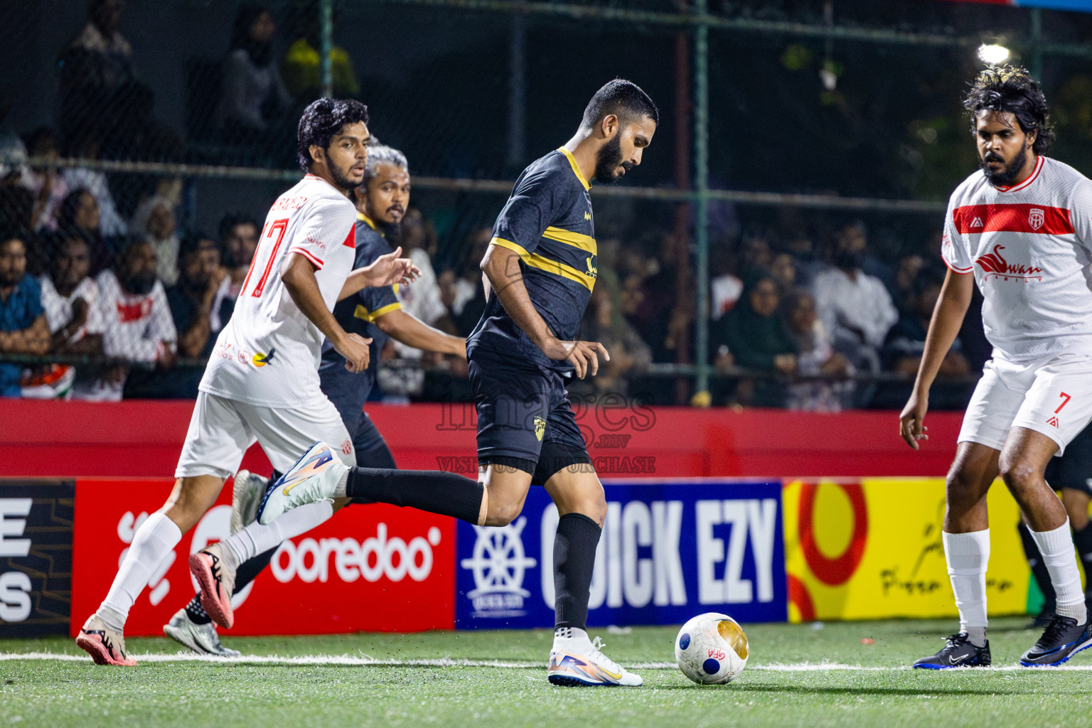HA Utheemu vs HA Muraidhoo in Day 13 of Golden Futsal Challenge 2025 was held on Friday, 17th January 2025, in Hulhumale', Maldives. Photos: Nausham Waheed / images.mv