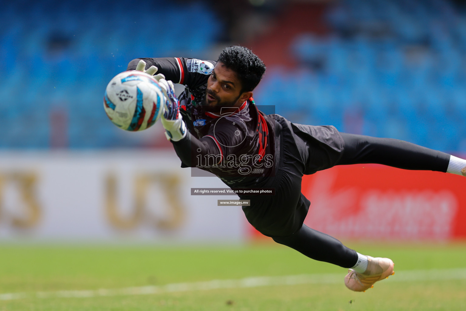 Kuwait vs Bangladesh in the Semi-final of SAFF Championship 2023 held in Sree Kanteerava Stadium, Bengaluru, India, on Saturday, 1st July 2023. Photos: Nausham Waheed, Hassan Simah / images.mv