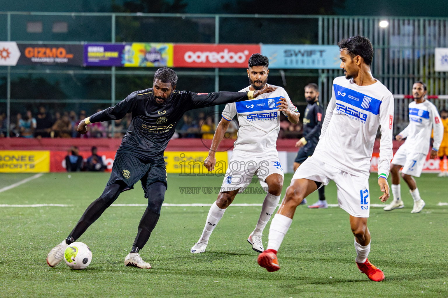 S. Hithadhoo VS ADh. Maamigili in Round of 16 on Day 40 of Golden Futsal Challenge 2024 which was held on Tuesday, 27th February 2024, in Hulhumale', Maldives Photos: Hassan Simah / images.mv