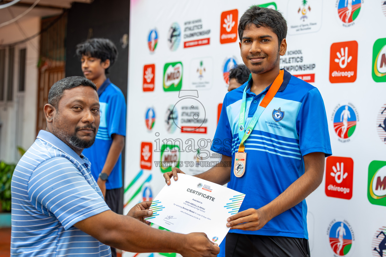 Day 6 of Inter-school Athletics Championship 2025 held in Ekuveni Synthetic Track, Male', Maldives on Sunday, 12th October 2025. Photos by: Ismail Thoriq / Images.mv