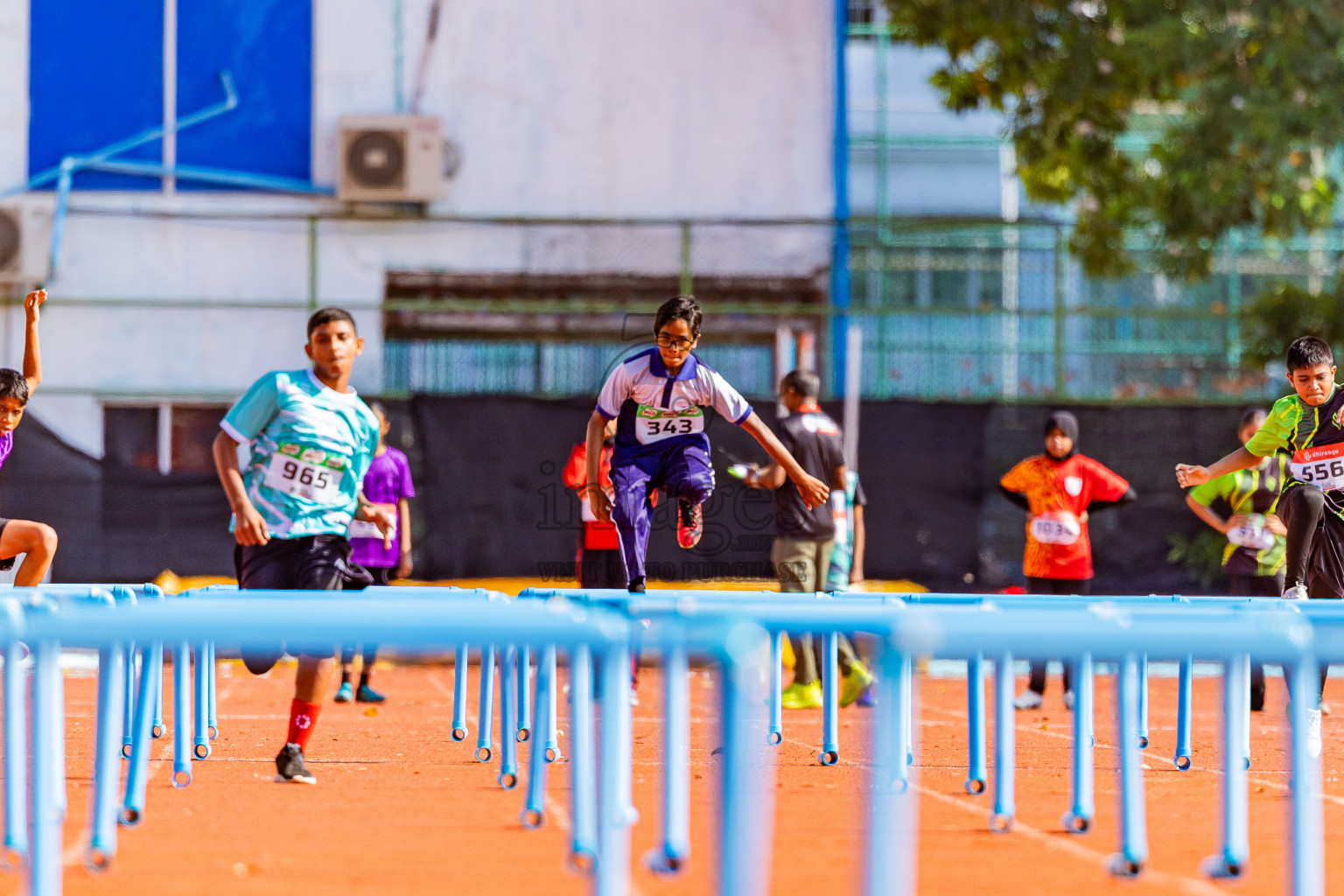 Day 2 of Inter-school Athletics Championship 2025 held in Ekuveni Synthetic Track, Male', Maldives on Tuesday, 07th October 2025. Photos by: Areef Adam / Images.mv
