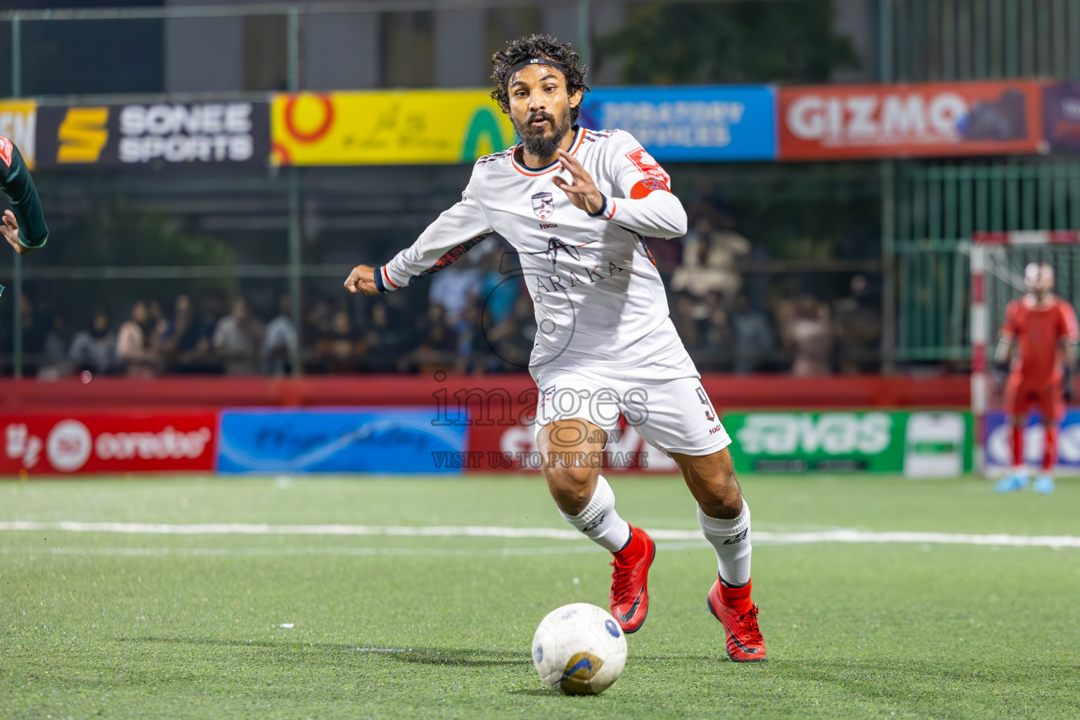 Sh Milandhoo vs R Inguraidhoo in Zone Round on Day 27 of Golden Futsal Challenge 2025 was held on Friday , 31st January 2025, in Hulhumale', Maldives. Photos: Ismail Thoriq / images.mv