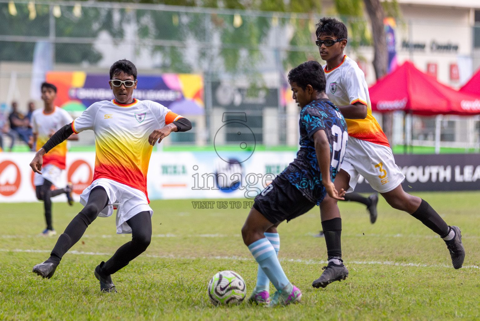 Club Eagles vs Super United Sports (U14) in Day 4 of Dhivehi Youth League 2024 held at Henveiru Stadium on Thursday, 28th November 2024. Photos: Shuu Abdul Sattar/ Images.mv