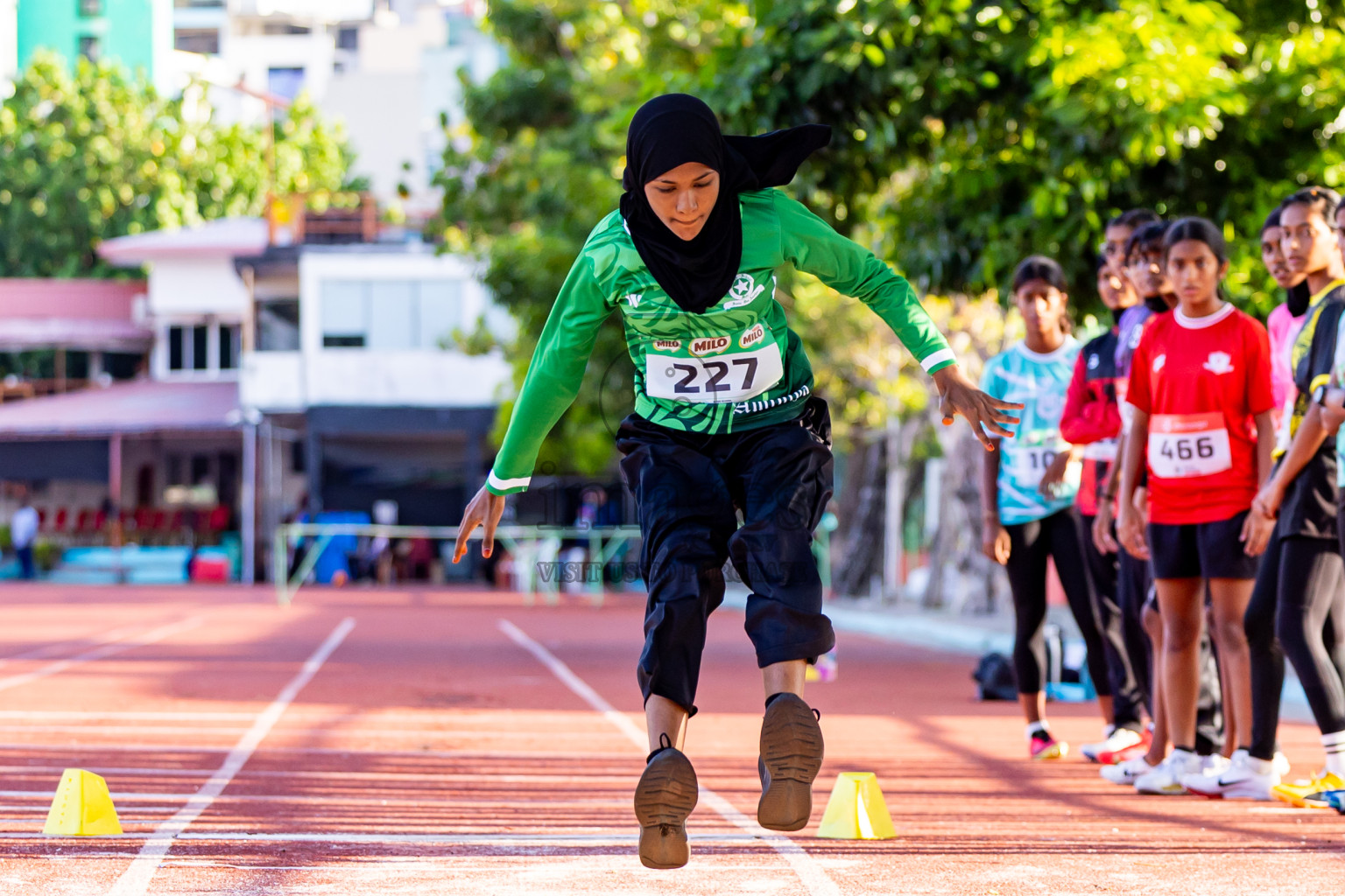 Day 2 of Inter-school Athletics Championship 2025 held in Ekuveni Synthetic Track, Male', Maldives on Tuesday, 07th October 2025. Photos by: Nausham Waheed / Images.mv