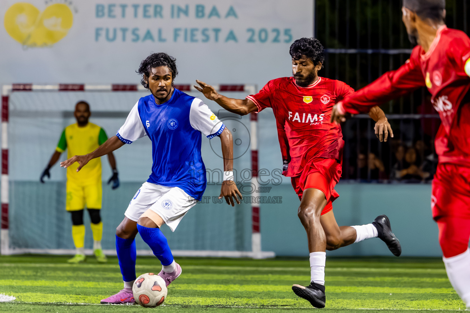 Eydhafushi vs Hithaadhoo in the finals of Better in Baa Futsal Fiesta 2025 Men's division held in B. Eydhafushi, Maldives on Monday, 17th November 2025. Photos: Nausham Waheed / images.mv