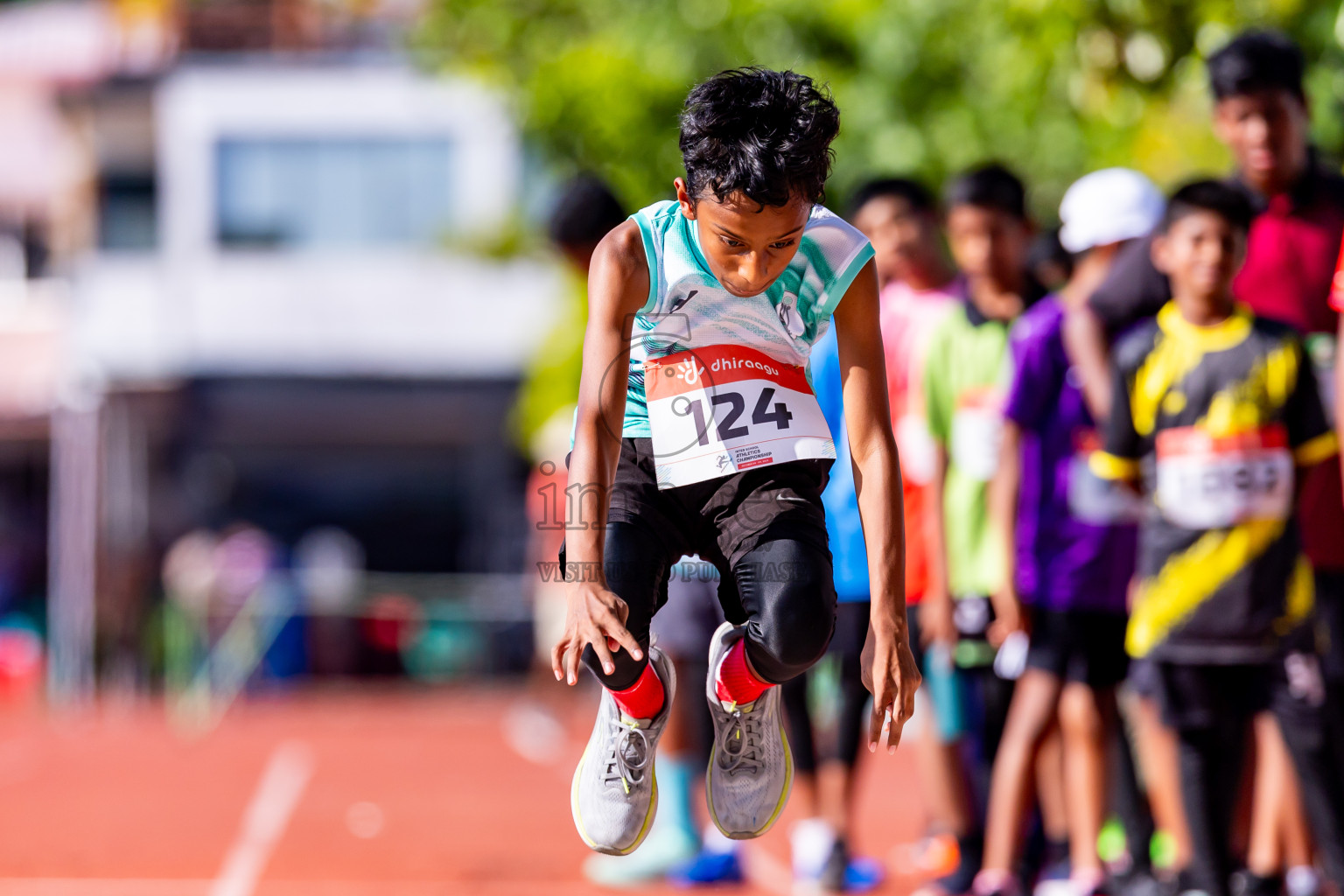 Day 1 of Inter-school Athletics Championship 2025 held in Ekuveni Synthetic Track, Male', Maldives on Monday, 06th October 2025. Photos by: Nausham Waheed / Images.mv