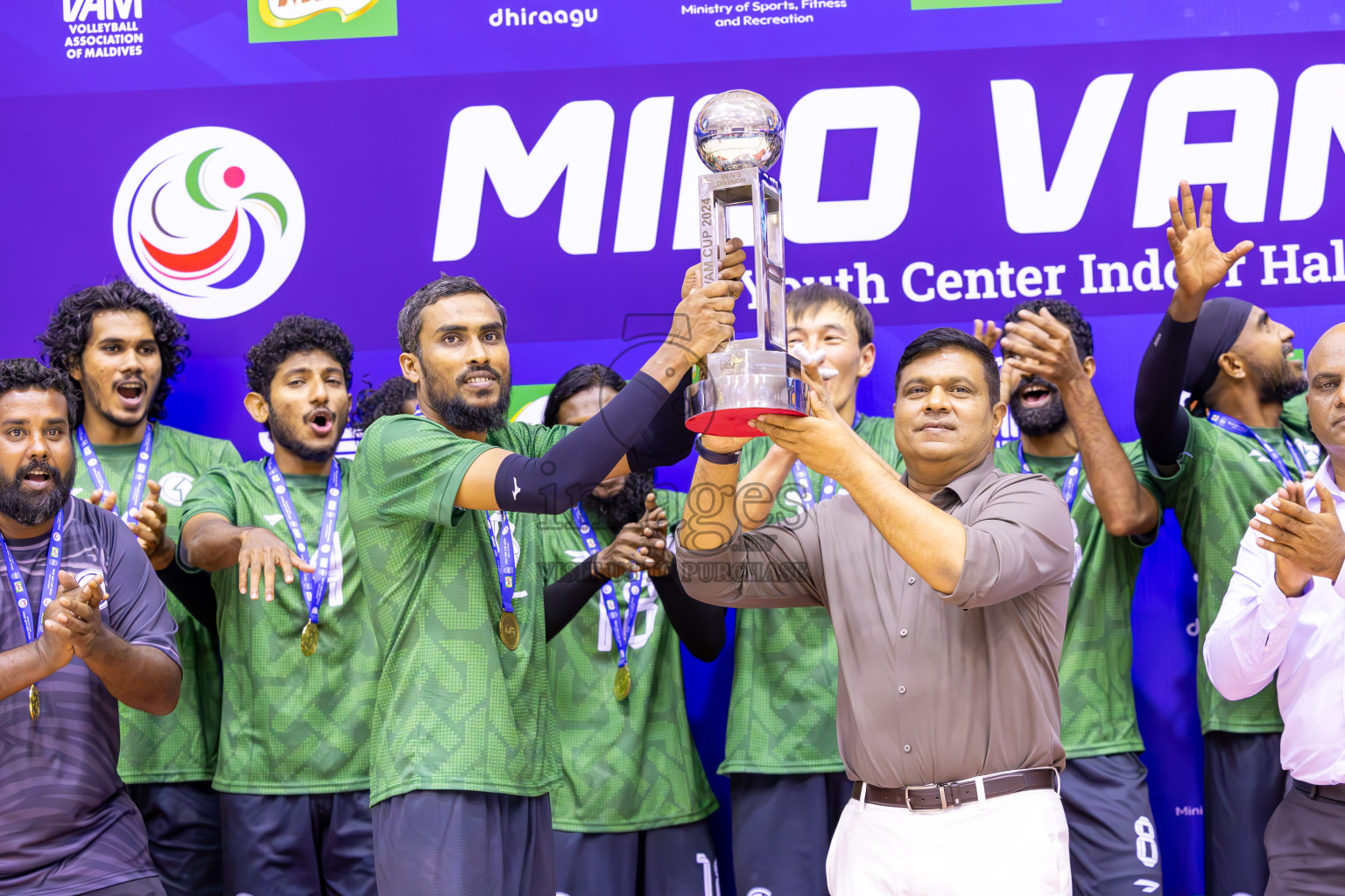 Final of MILO VAM Cup 2024 (Men's Division) was held in Social Center Indoor Hall on Monday, 4th November 2024. 
Photos: Ismail Thoriq / images.mv