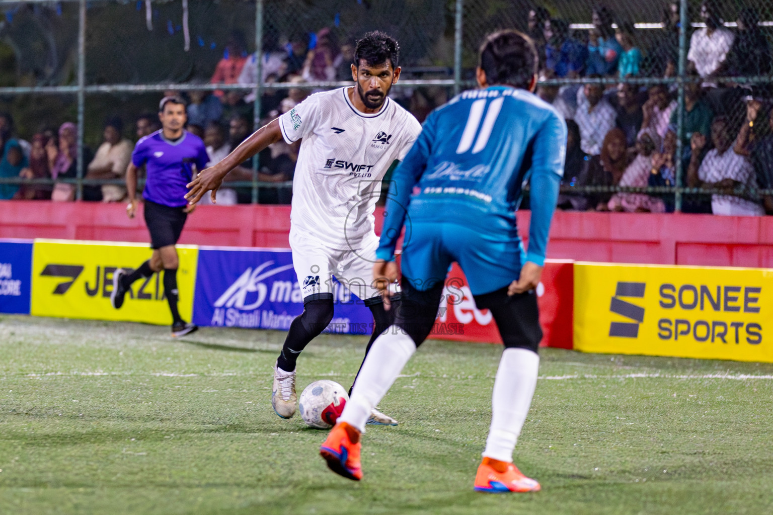 M. Kolhufushi vs M. Muli in Day 19 of Golden Futsal Challenge 2024 was held on Friday, 2nd February 2024 in Hulhumale', Maldives 
Photos: Hassan Simah / images.mv