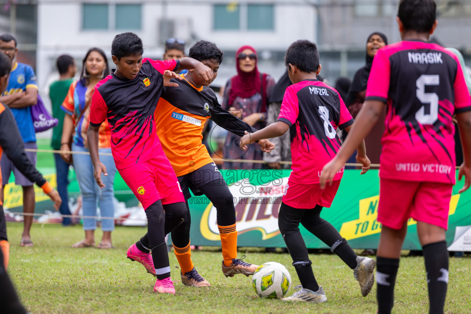 Day 2 of MILO Academy Championship 2024 - U12 was held at Henveiru Grounds in Male', Maldives on Friday, 5th July 2024.
Photos: Ismail Thoriq / images.mv