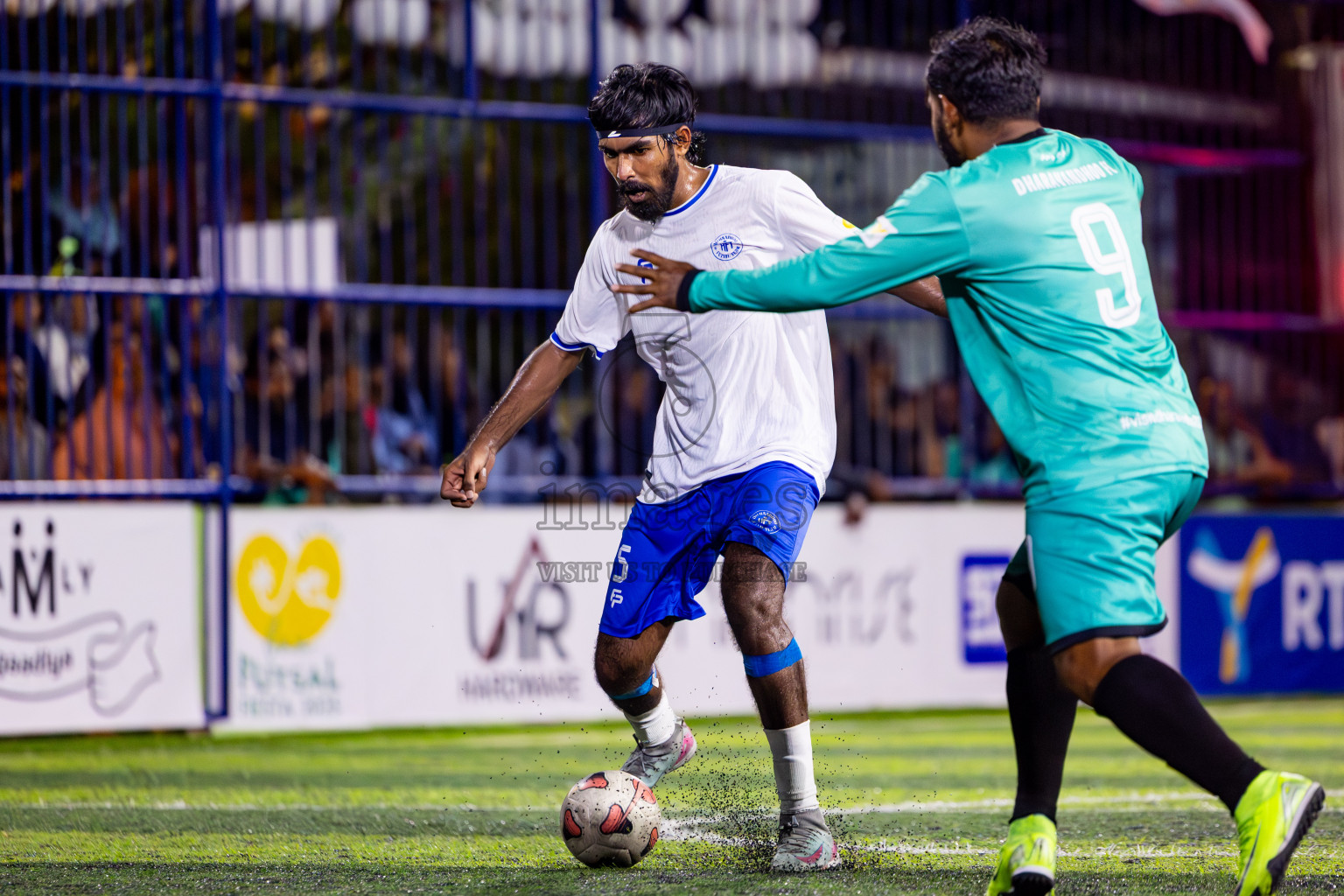 Hithaadhoo vs Dharavandhoo in Day 7 of Better in Baa Futsal Fiesta 2025 Men's division held in B. Eydhafushi, Maldives on Tuesday, 11th November 2025. Photos: Nausham Waheed / images.mv