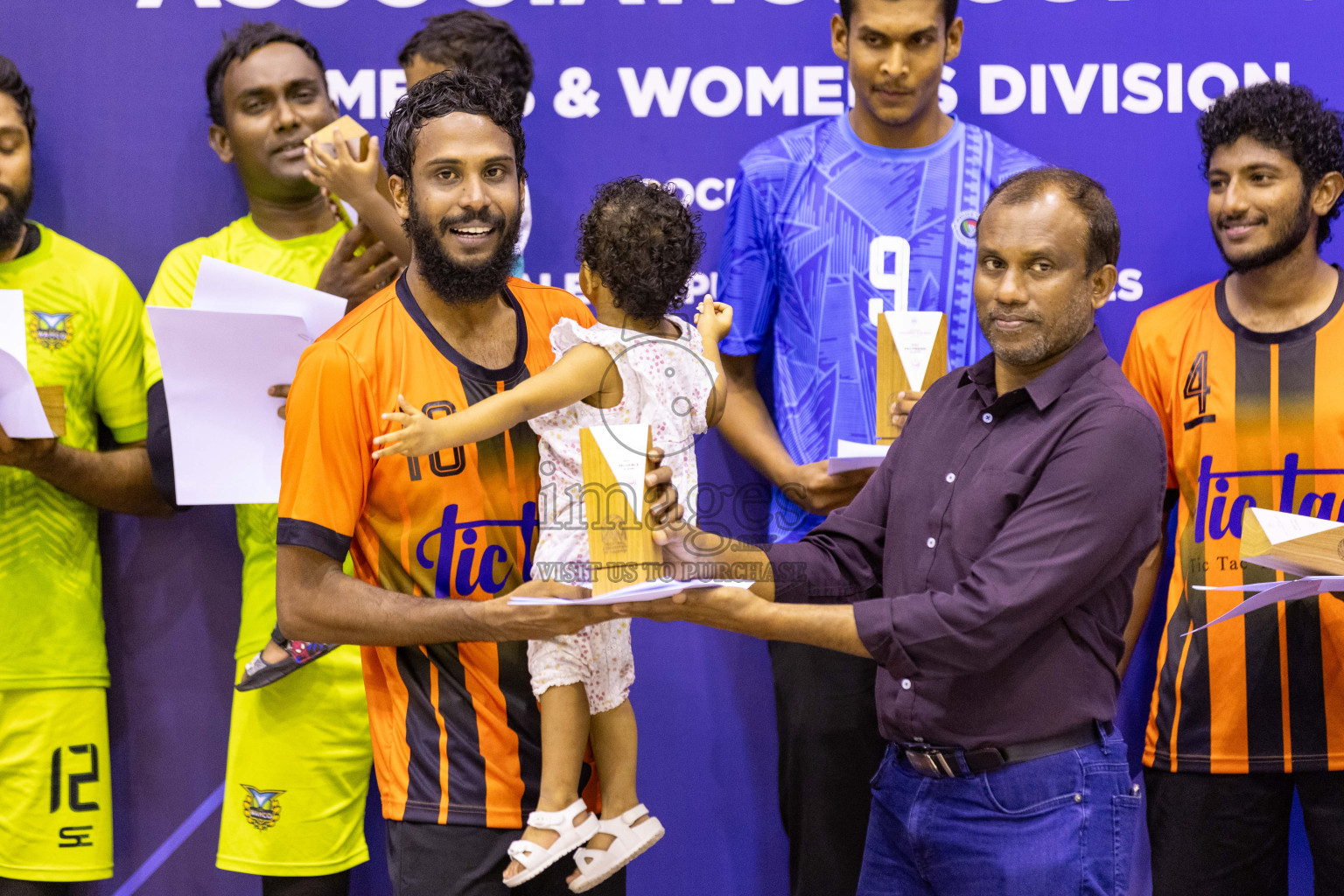 Final of Men's Division of Volleyball Association Cup 2023 held in Male', Maldives on Tuesday, 26th December 2023 at Social Center Indoor Hall Photos By: Nausham Waheed /images.mv