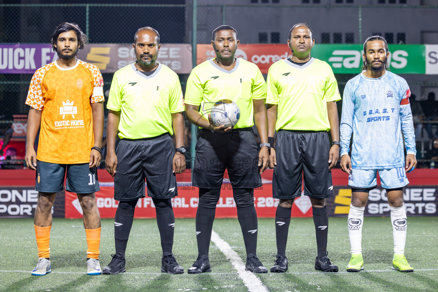 ADh Hangnaameedhoo vs ADh Kunburudhoo in Day 15 of Golden Futsal Challenge 2025 was held on Sunday, 19th January 2025, in Hulhumale', Maldives. Photos: Ismail Thoriq / images.mv