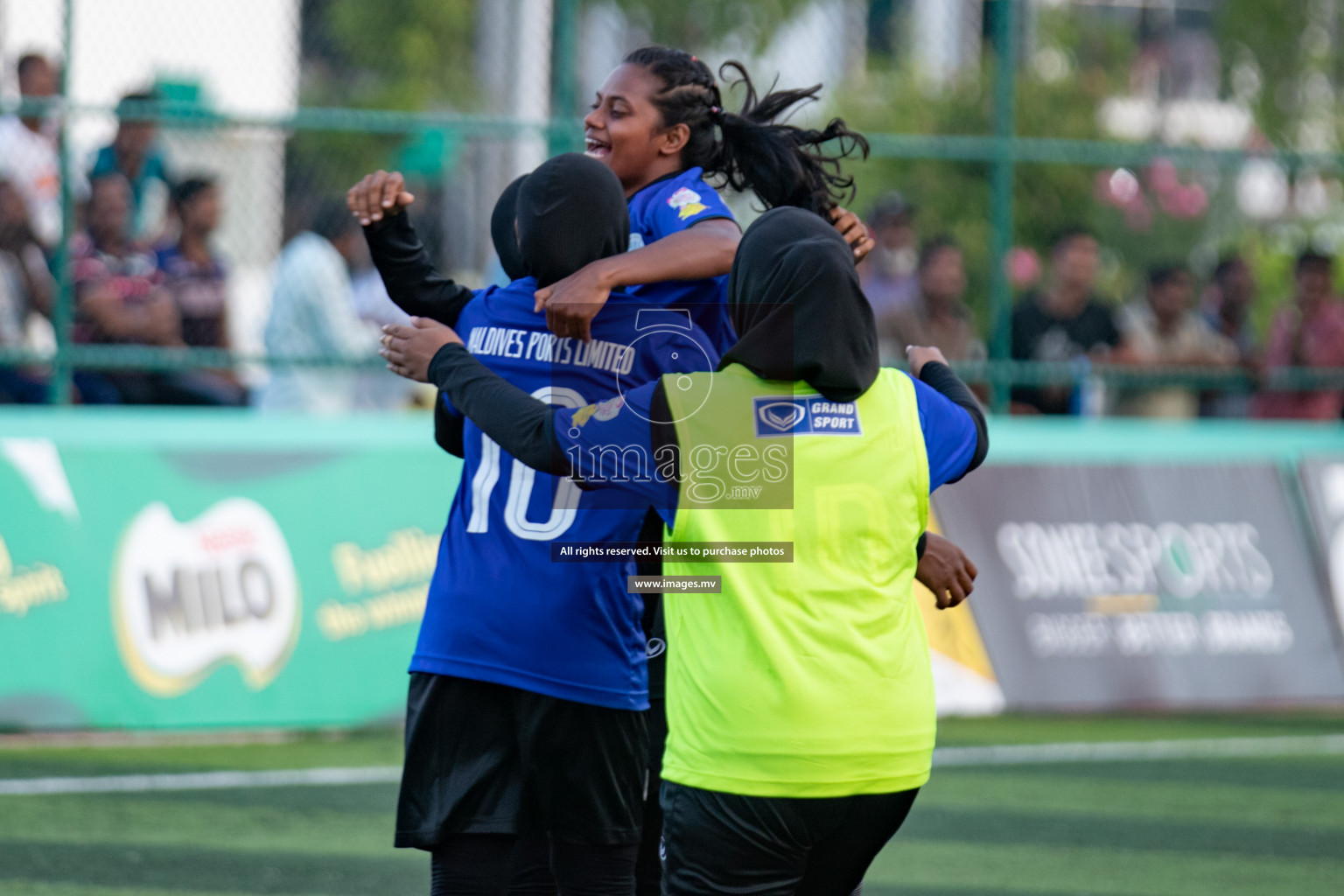 Maldives Ports Limited vs Dhivehi Sifainge Club in the semi finals of 18/30 Women's Futsal Fiesta 2019 on 27th April 2019, held in Hulhumale Photos: Hassan Simah / images.mv