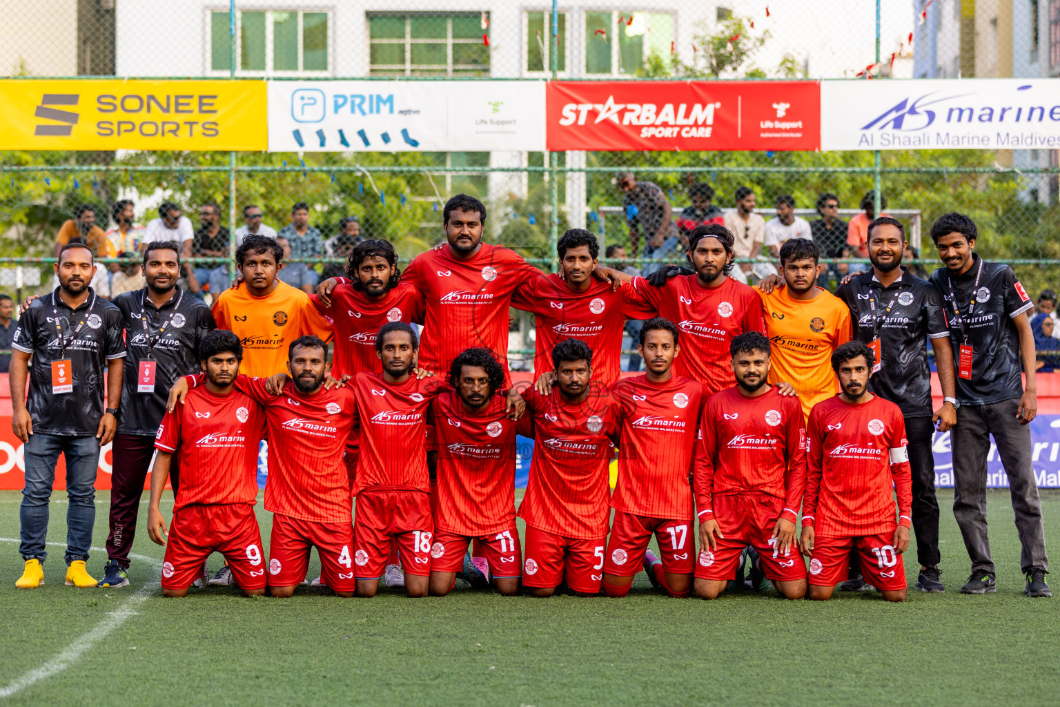 GDh. Gadhdhoo  VS  GDh. Hoandedhdhoo in Day 12 of Golden Futsal Challenge 2024 was held on Friday, 26th January 2024, in Hulhumale', Maldives 
Photos: Hassan Simah / images.mv