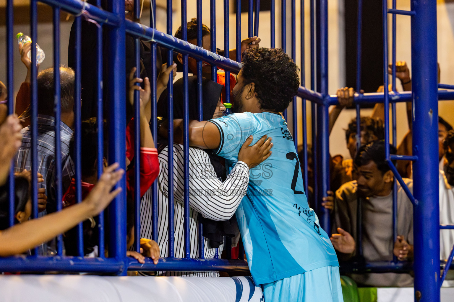 Eydhafushi vs Thulhaadhoo in Semi Finals of Better in Baa Futsal Fiesta 2025 Men's division held in B. Eydhafushi, Maldives on Saturday, 15th November 2025. Photos: Nausham Waheed / images.mv