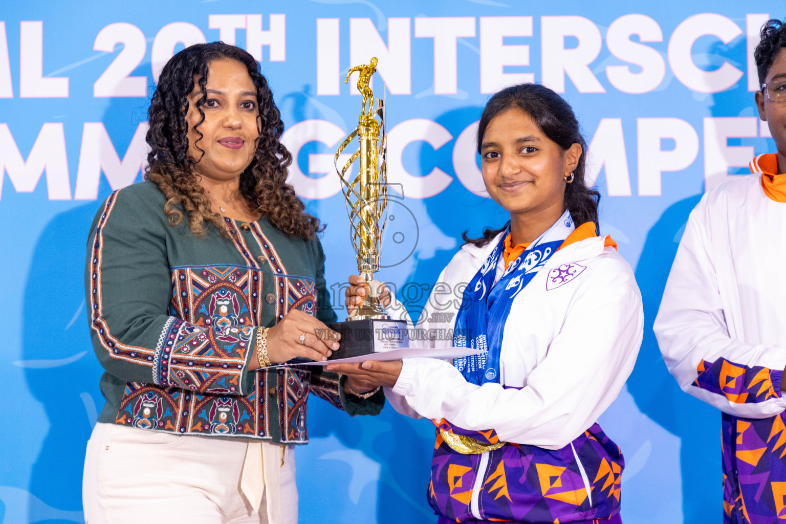 Closing ceremony of BML 20th Inter-School Swimming Competition was held in Hulhumale' Swimming Complex on Saturday, 19th October 2024. 
Photos: Ismail Thoriq